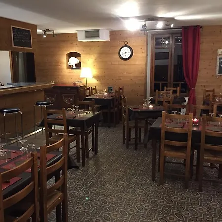 La Cascade Hotel