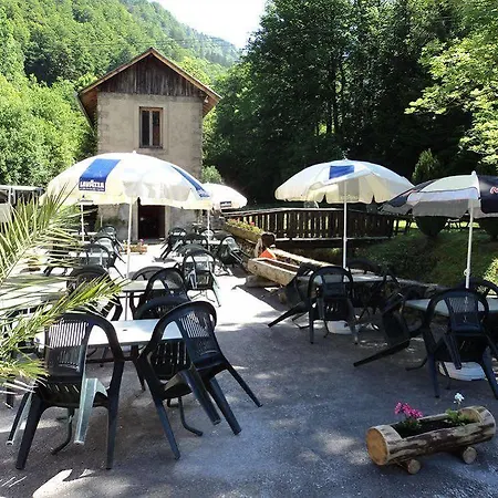 La Cascade Hotel